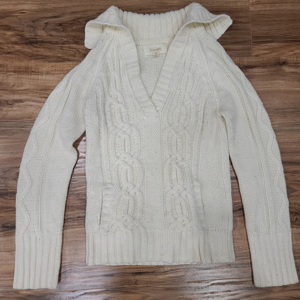 Bluenotes semi cowl neck white sweater (xs)